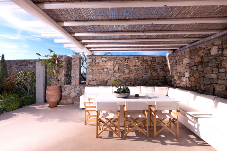outdoor sitting area at villa ammolite in mykonos
