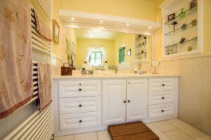 7.4 Master Bathroom S