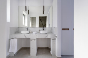 Villa Agathee master bathroom 3