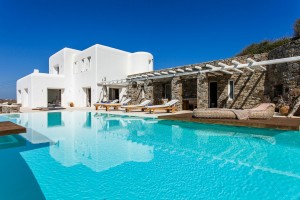 Villa-Coral-pool-2-Infinity-pool-view-party