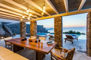 Villa-Coral-seating-area-5-Infinity-pool-view-party