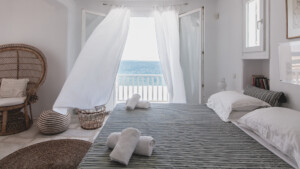 Villa-Jade-Bedroom-1c-Beach-Front-Party-Family